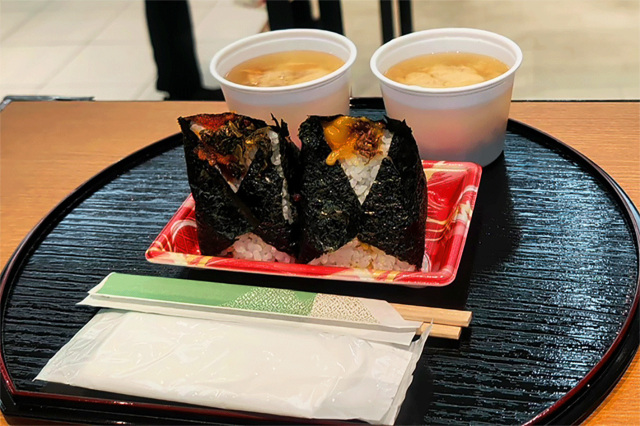 おにぎりこんが　おにぎり